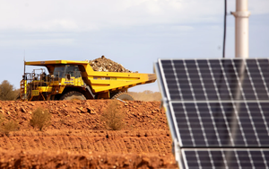 Cận cảnh “rừng pin” mặt trời trên hồ Dầu Tiếng - Ảnh 11.